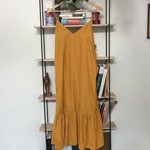 yellow velvet midi dream dress! ☁️